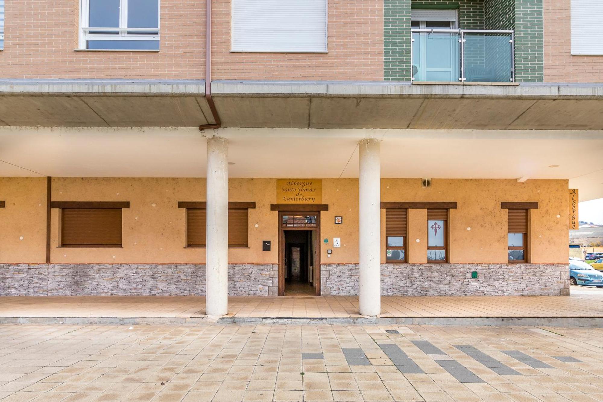 Albergue Santo Tomas De Canterbury Леон Экстерьер фото