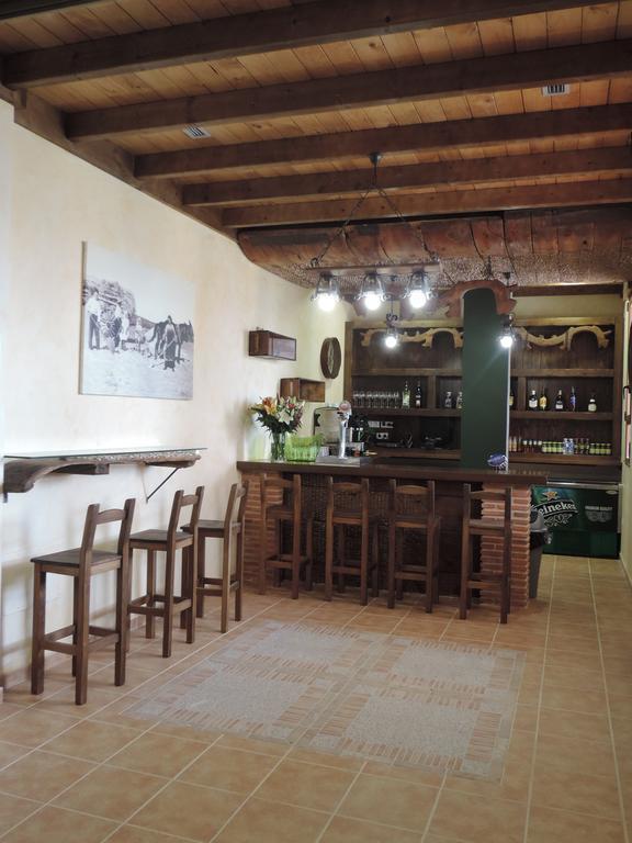 Albergue Santo Tomas De Canterbury Леон Экстерьер фото
