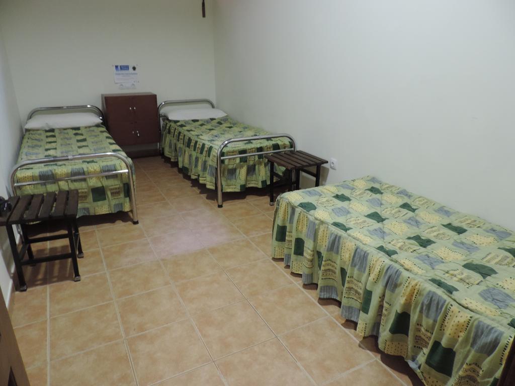 Albergue Santo Tomas De Canterbury Леон Экстерьер фото